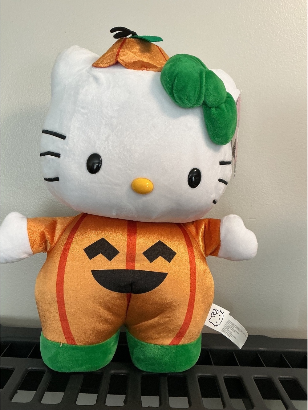 Hello Kitty Halloween Greeter Plush Pumpkin Costume
